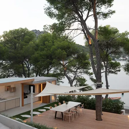 Liore Villa *